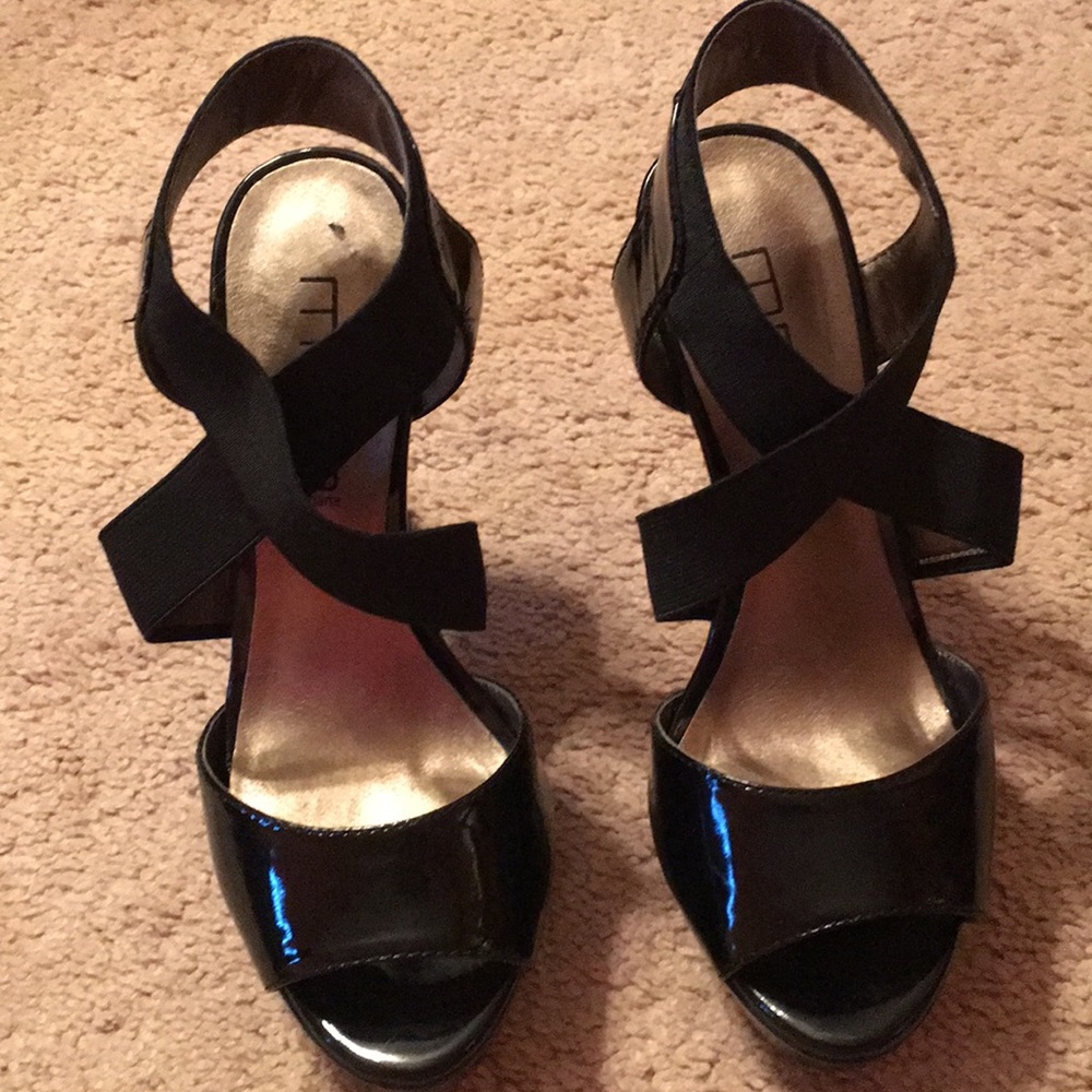 Women's size 6 Moda Spana heels